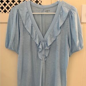 LOFT Light Blue Soft Cotton Top Smoke & pet free home. Easy care!